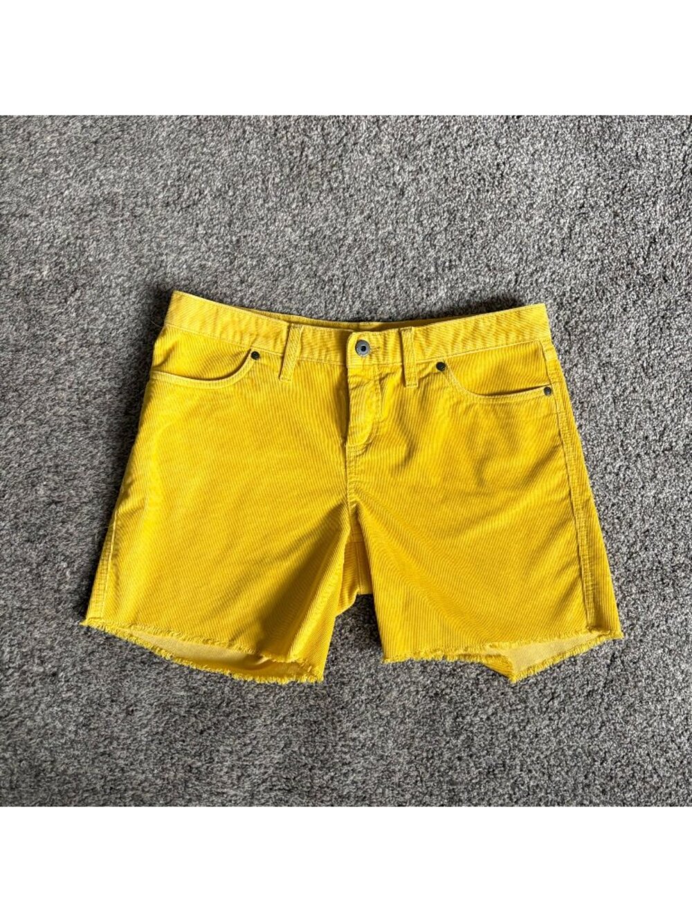 Carve Designs Oahu Shorts Corduroy Womens Size 4 Yellow 6" Inseam